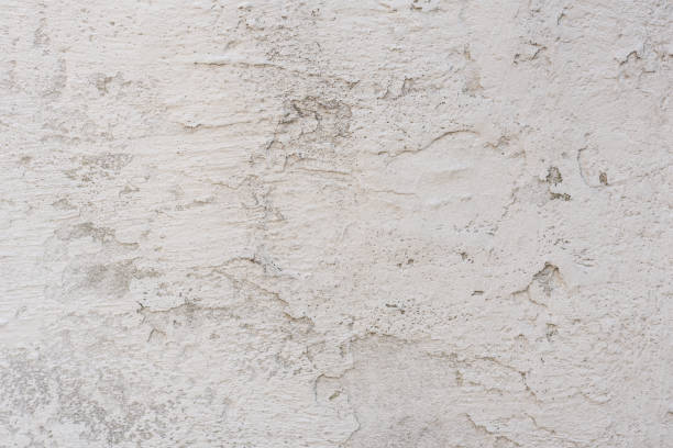 istock Wall fragment with attritions and cracks 1055197580