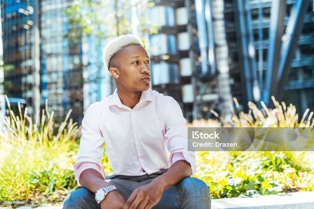 African Man With Dyed White Hair Stock Photo - Download Image Now - 20-24  Years, Adult, Adults Only - iStock