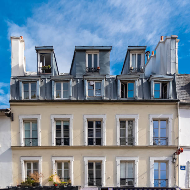 istock Paris, beautiful house in Montmartre 1055204192