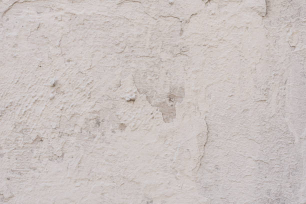 istock Wall fragment with attritions and cracks 1055208586