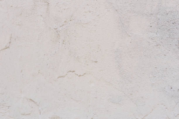 istock Wall fragment with attritions and cracks 1055209394