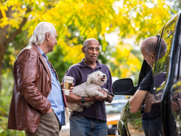 istock Seniors friendly talk in the neighborhood 1055218018