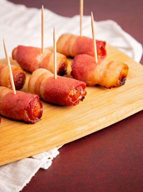 istock Traditional British Pigs in the Blank with Toothpicks 1055318034