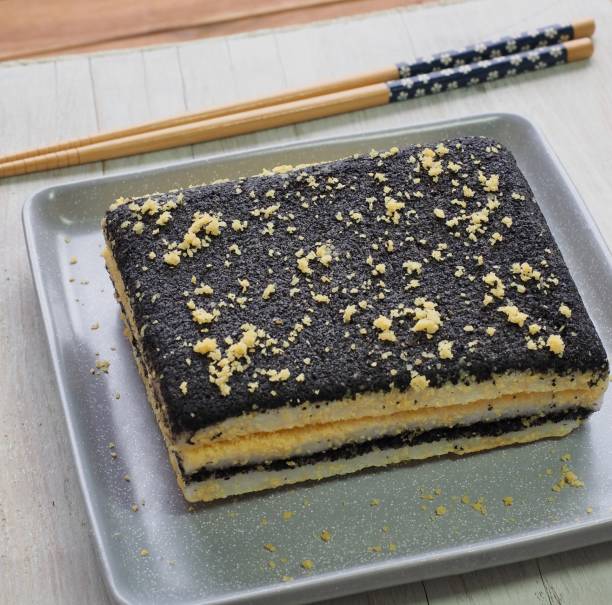 istock Asian food Black sesame glutinous rice cake 1055331440