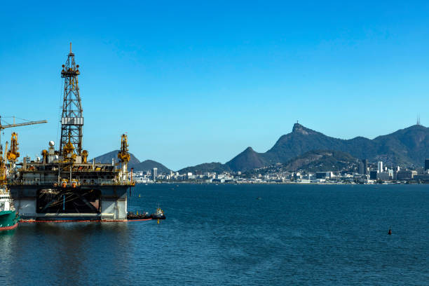 멋진 도시, 리오 데 자네이 브라질, 남아메리카. 석유와 가스 배입니다. 근해 석유 산업입니다. 광고에 대 한 공간을 복사 합니다. - gas oil oil rig nature 뉴스 사진 이미지