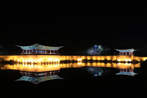 istock Night view of an ancient palace 1055371432