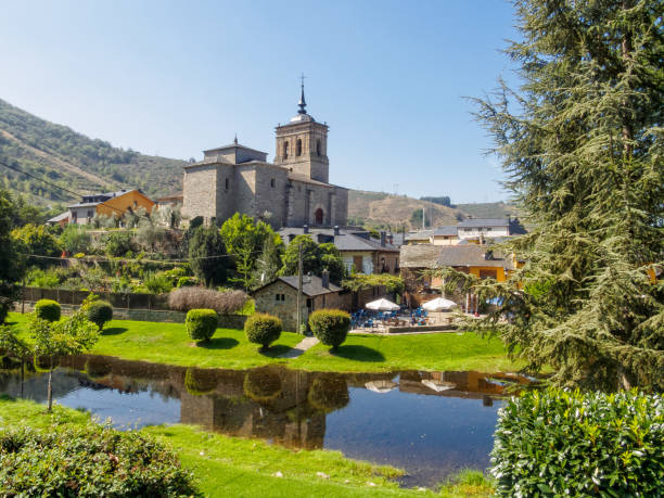 igreja de san nicolas - molinaseca - leon - fotografias e filmes do acervo