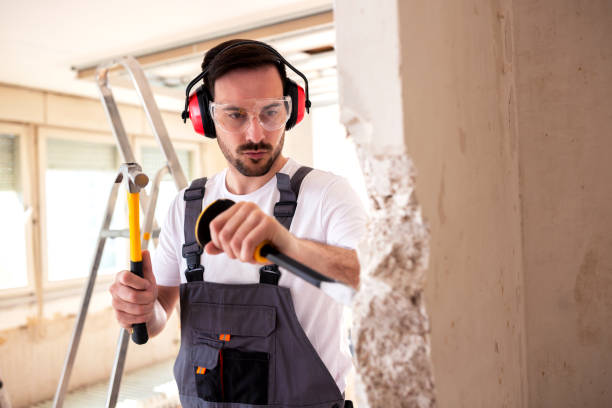 istock Well equipped and trained handyman 1055470868