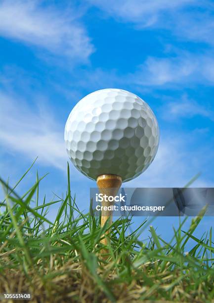 T シャツにゴルフボールの芝生 - カラー画像のストックフォトや画像を多数ご用意 - カラー画像, ゴルフ, ゴルフのティー