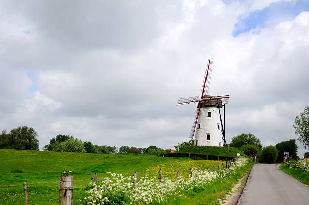 belgia, damme, wiatrak - belgium bruges windmill europe zdjęcia i obrazy z banku zdjęć