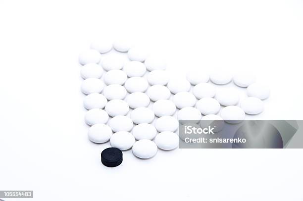 Tabletten In Form Von Herzen Stockfoto und mehr Bilder von Abstrakt - Abstrakt, Antibiotikum, Dosis