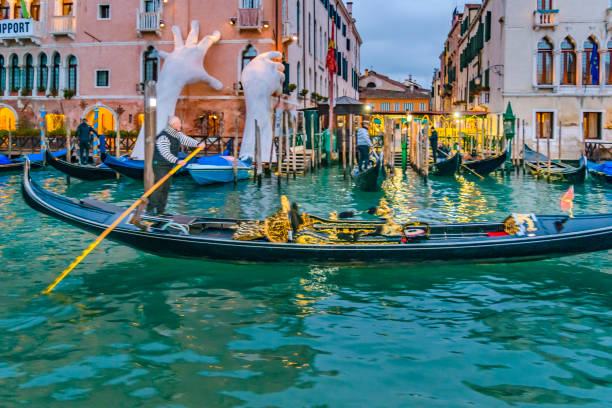 grand canal night scene, wenecja, włochy - photography urban scene venice italy veneto zdjęcia i obrazy z banku zdjęć