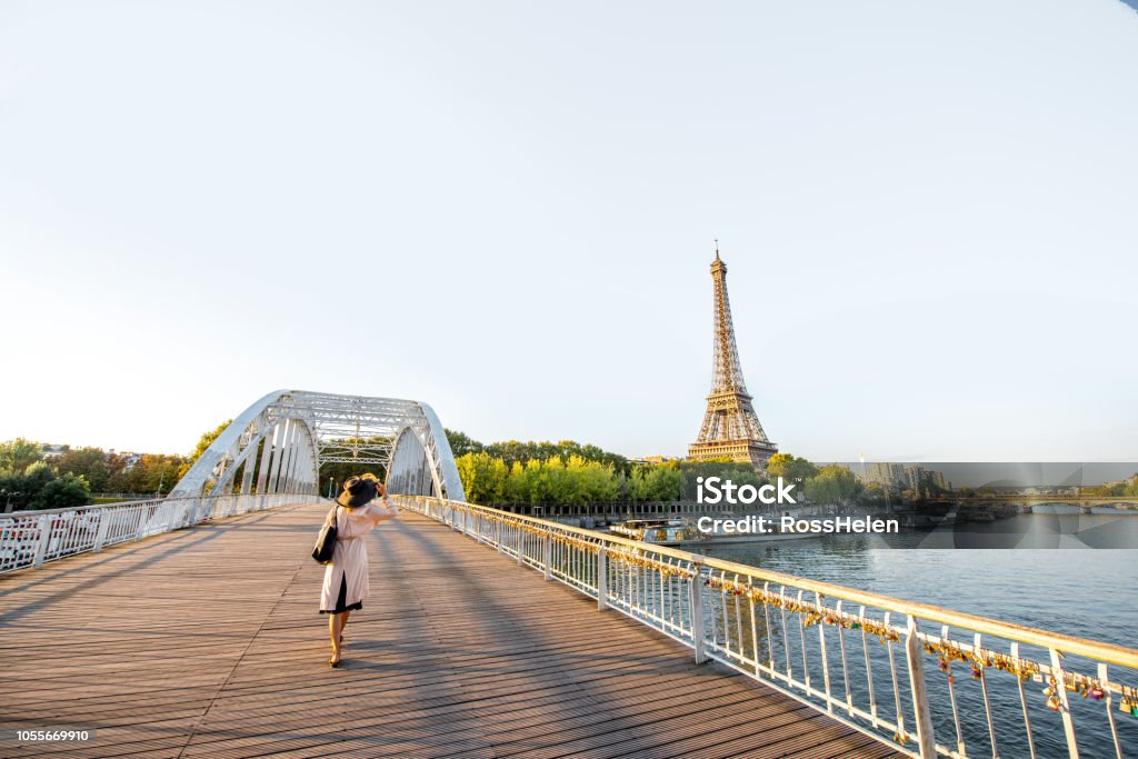 Vue de paysage sur Paris avec pont et la Tour Eiffel - Photo de Paris - France libre de droits