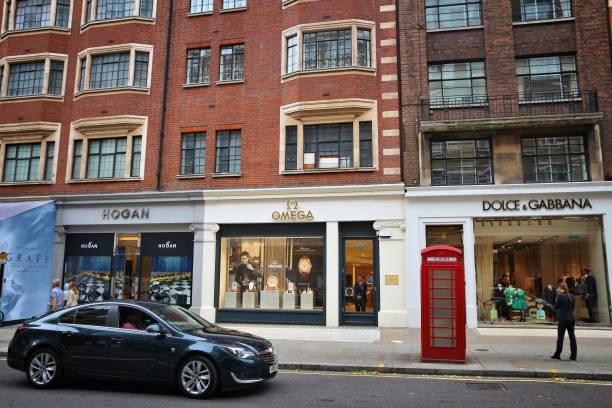 london luxury shopping - dolce & gabbana imagens e fotografias de stock