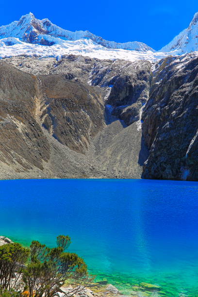 istock Laguna 69 in Cordillera Blanca, Peruvian Andes - Ancash, Peru 1055869566
