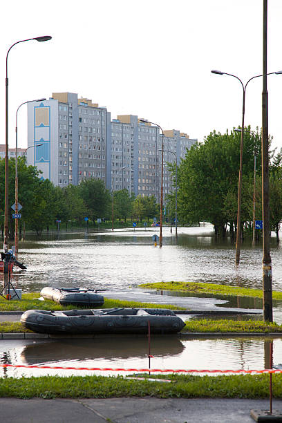 istock Flood in the city 105587192