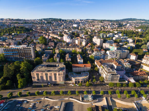 vista aérea de la costanera de ouchy en lausanne, suiza - geneva canton fotografías e imágenes de stock