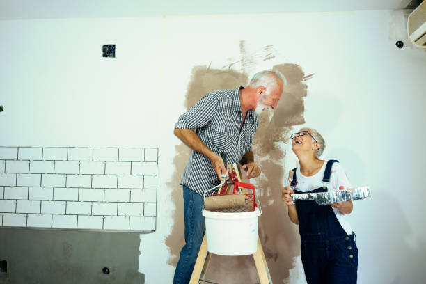 istock Couple remodeling their home 1055899980