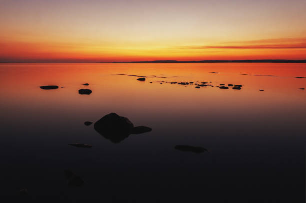 펀 황혼 - nova scotia bay of fundy bay horizon over water 뉴스 사진 이미지