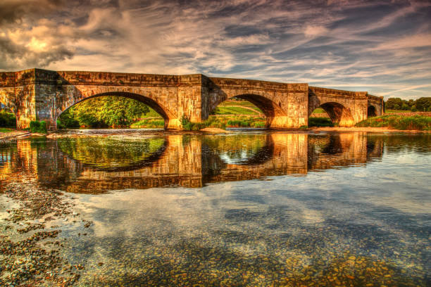 istock HDR view of grassington bridge 1056013152