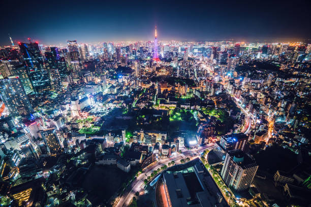 horizonte de la noche de tokio - bahía de tokio fotografías e imágenes de stock
