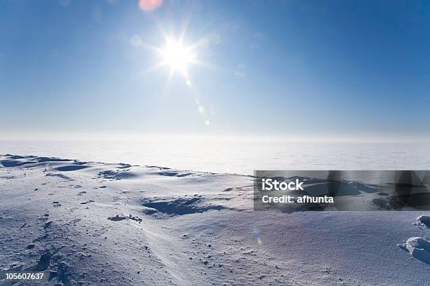 Deserto De Gelo Frio - Fotografias de stock e mais imagens de Antártida - Antártida, Luz Solar, Sol