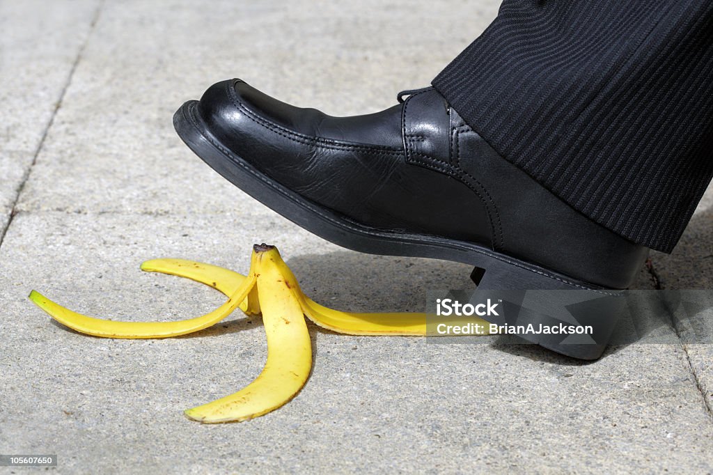 Fallen auf eine Banane Haut - Lizenzfrei Auf etwas treten Stock-Foto