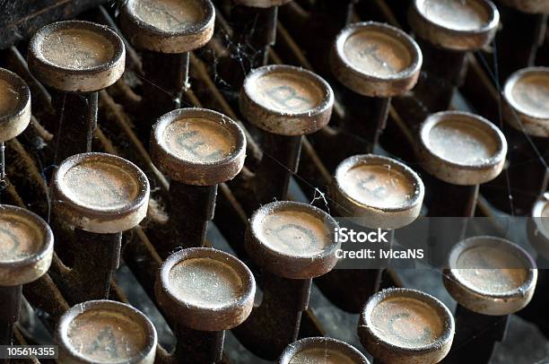 Máquina De Escrever - Fotografias de stock e mais imagens de Antigo - Antigo, Antiguidade, Cor preta