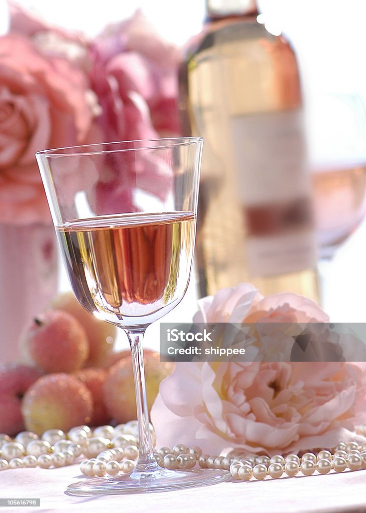 white zinfandel wine  Pearl Jewelry Stock Photo