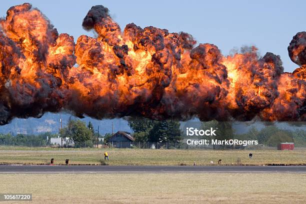 Naprawdę Duże Blast - zdjęcia stockowe i więcej obrazów Ogień - Ogień, Pokazy lotnicze, Bez ludzi