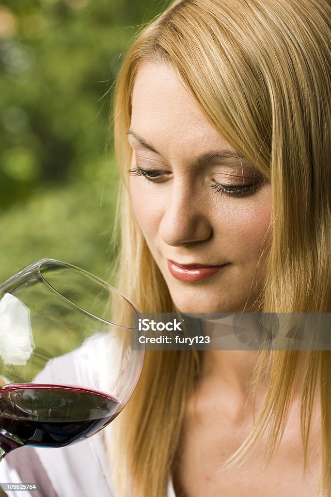 Copo de vinho tinto - Foto de stock de Adulto royalty-free