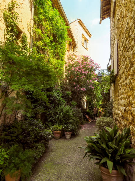 istock Saint Paul de Vence - Streets and Architecture 1056262768