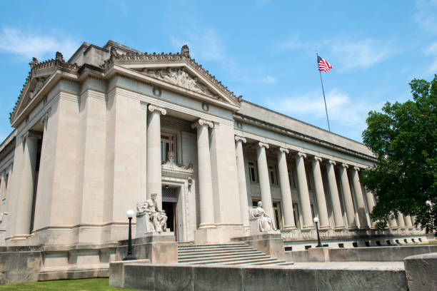istock Judge D'Army Baily Courthouse building in downtown Memphis 1056289752