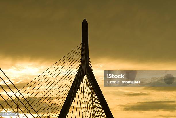 Zakim Bridge - zdjęcia stockowe i więcej obrazów Boston - Stan Massachusetts - Boston - Stan Massachusetts, Leonard P. Zakim Bunker Hill Bridge, Architektura