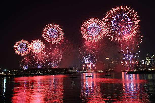 花火大会 - fourth of july new york city new york state firework display ストックフォトと画像
