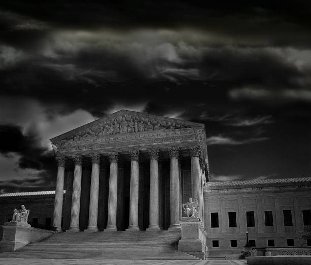 istock Supreme Court storm 1056367042
