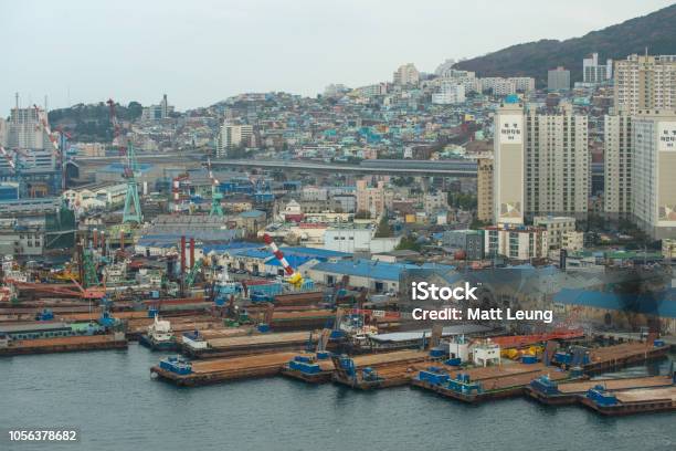 Puerto De Busan Corea Del Sur Foto de stock y más banco de imágenes de Agua - Agua, Aire libre, Arquitectura iStock