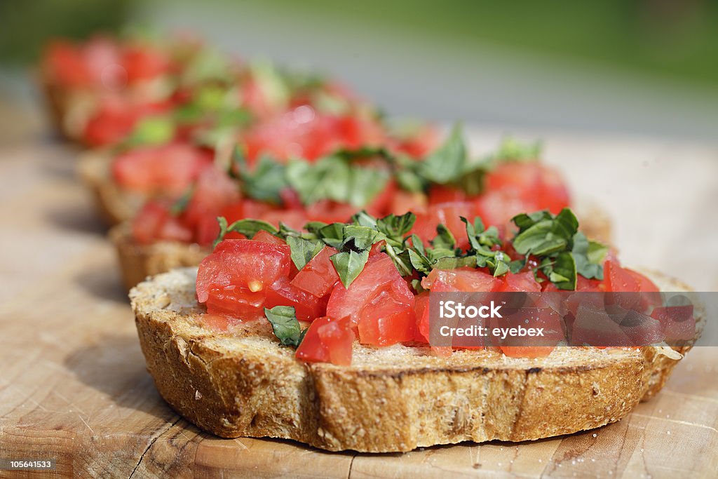 Bruschetta - Lizenzfrei Basilikum Stock-Foto