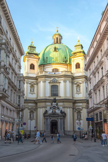 kościół świętego piotra (peterskirche) w wiedniu, austria - st peters basilica zdjęcia i obrazy z banku zdjęć