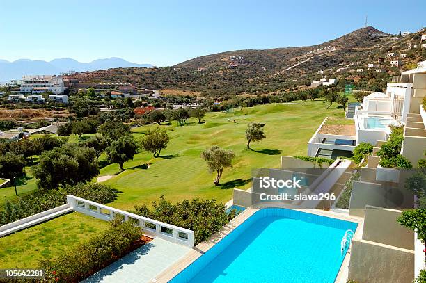 Desde El Hotel De Lujo En El Campo De Golf Creta Grecia Foto de stock y más banco de imágenes de Chalet veraniego