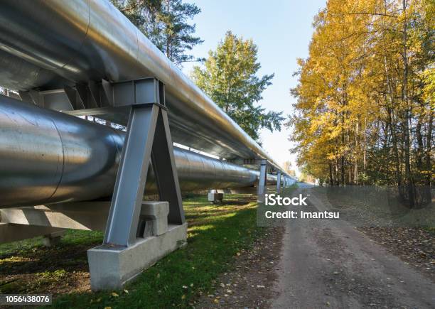 Condutture Industriali - Fotografie stock e altre immagini di Gas - Gas, Sorgente di acqua calda, Oleodotto