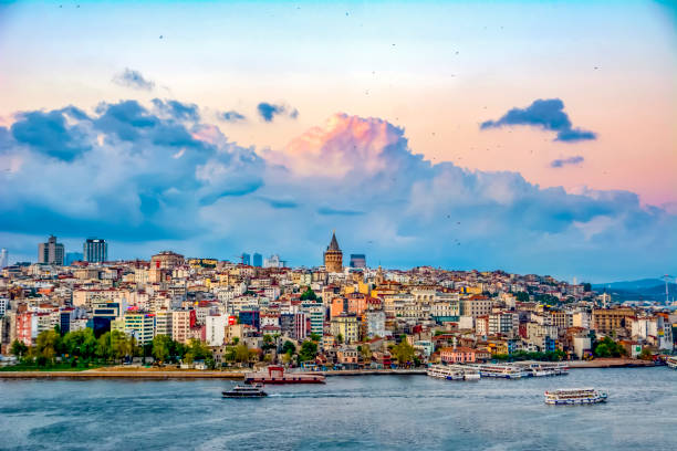 galata kulesi, galata köprüsü karaköy bölge ve haliç, istanbul-türkiye - istanbul stok fotoğraflar ve resimler
