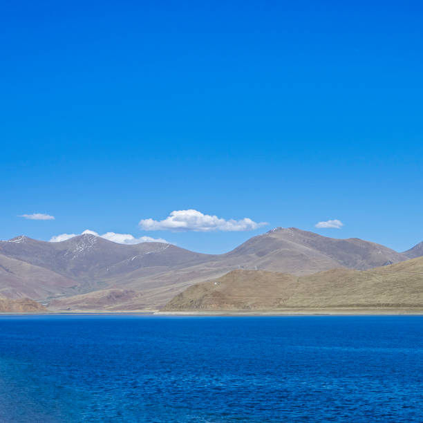 istock Yamdrok Lake, Tibet, China 1056531586