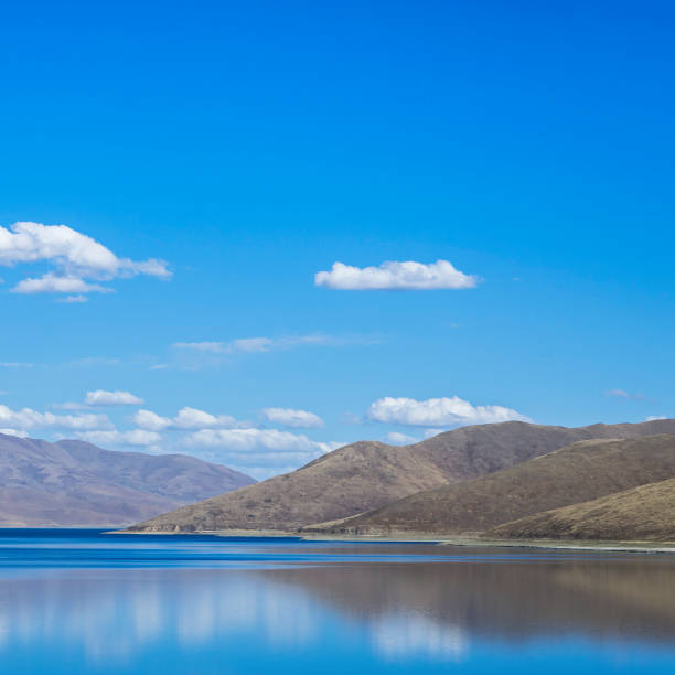 istock Yamdrok Lake, Tibet, China 1056544786
