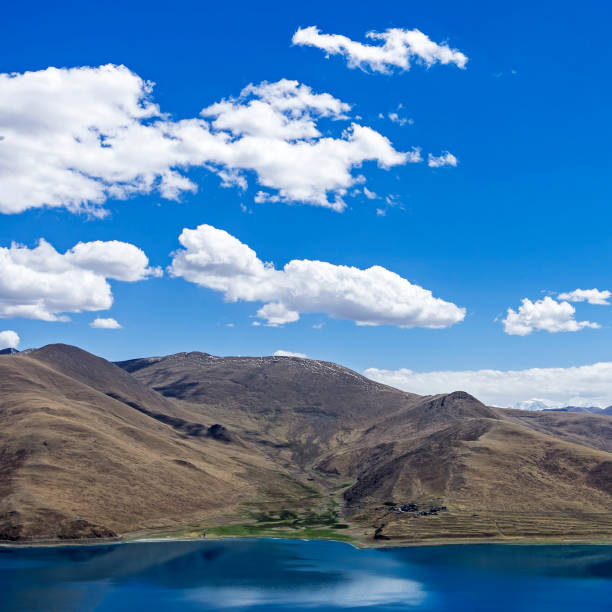 istock Yamdrok Lake, Tibet, China 1056545106