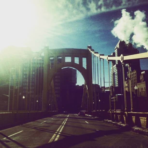 the bridge to knowhere - pnc park imagens e fotografias de stock