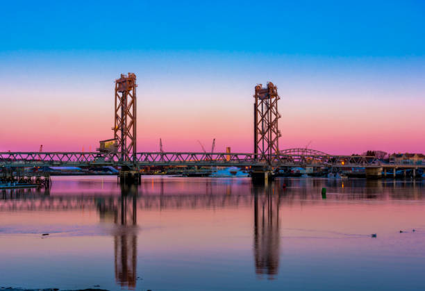 istock Memorial bridge at sunrise 1056607220