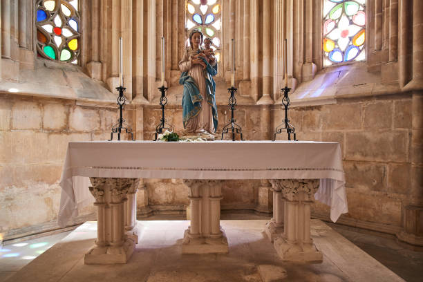 istock Altar Monastery of Batalha 1056660650