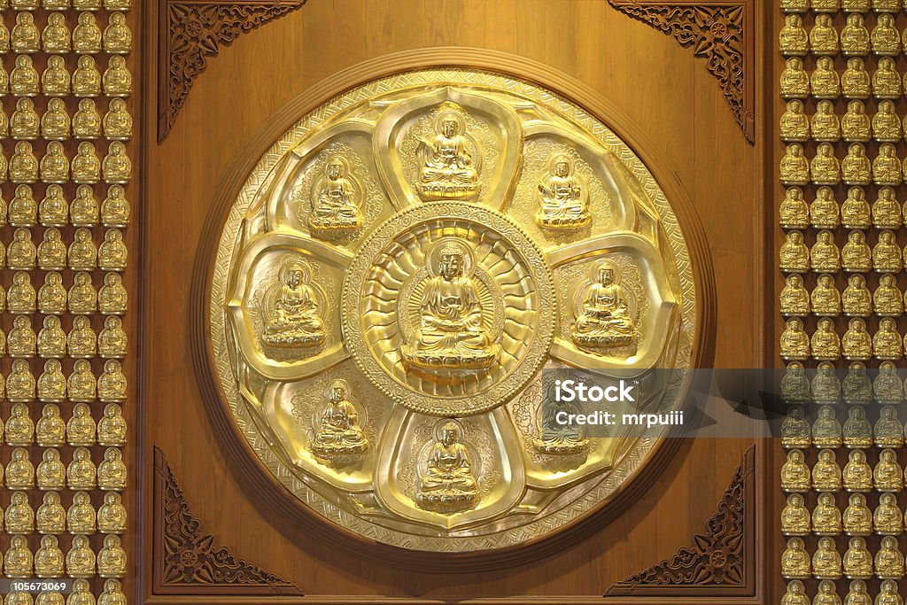 El círculo de Buda dorado. - Foto de stock de Buda libre de derechos