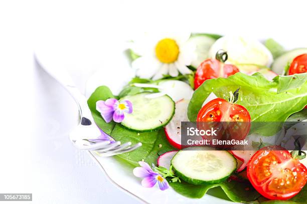 新鮮なサラダトマトキュウリ Radishes - おやつのストックフォトや画像を多数ご用意 - おやつ, カットアウト, カラー画像
